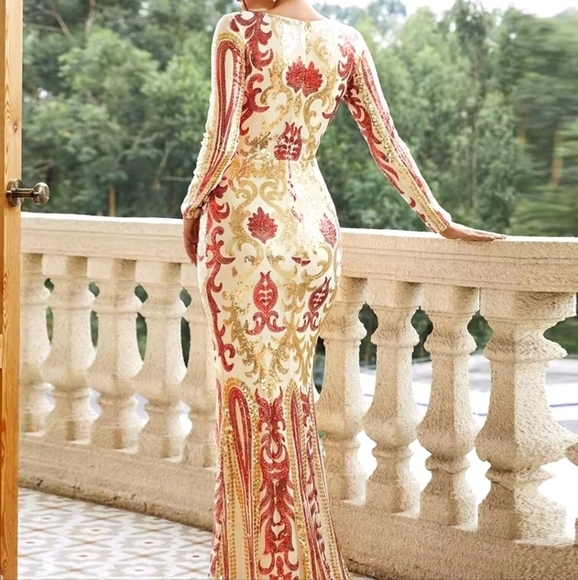 Red, Baroque Print, Square Neck, Long Sleeved, Sequined Mermaid Gown - Picture 3 of 10